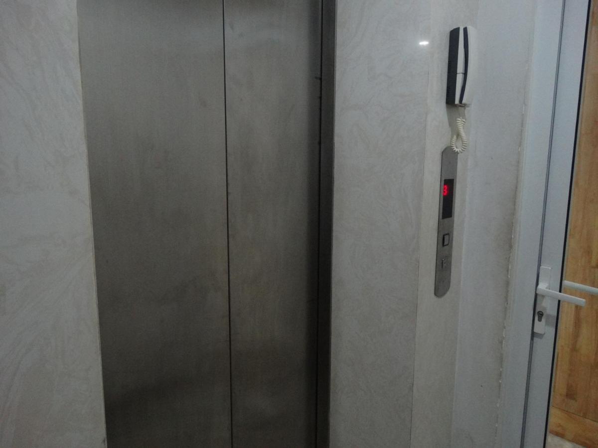 Tan ThàNh Hotel ホーチミン市 エクステリア 写真